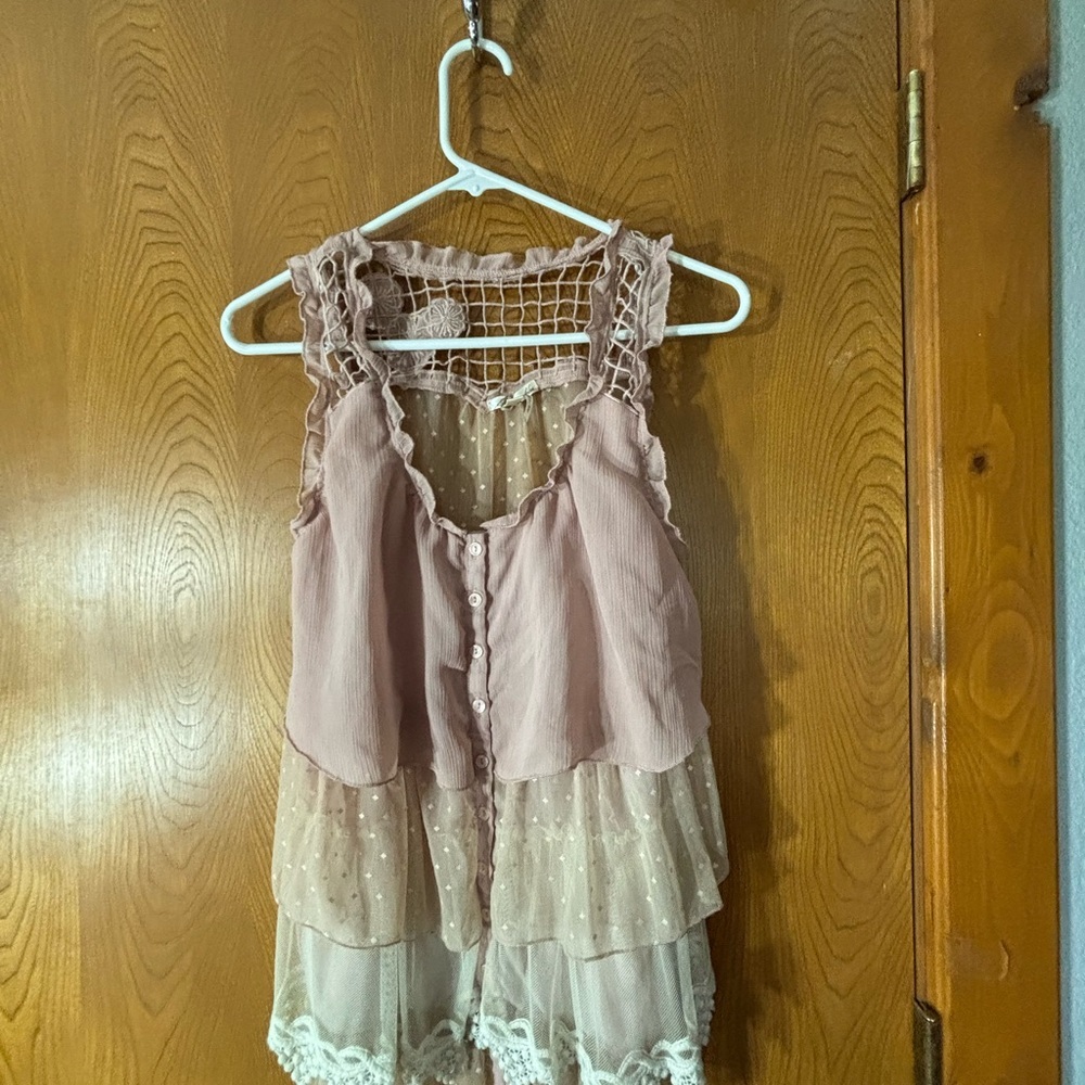 Marineblu Mauve and Beige Layered Sleeveless Blouse - Picture 4 of 6